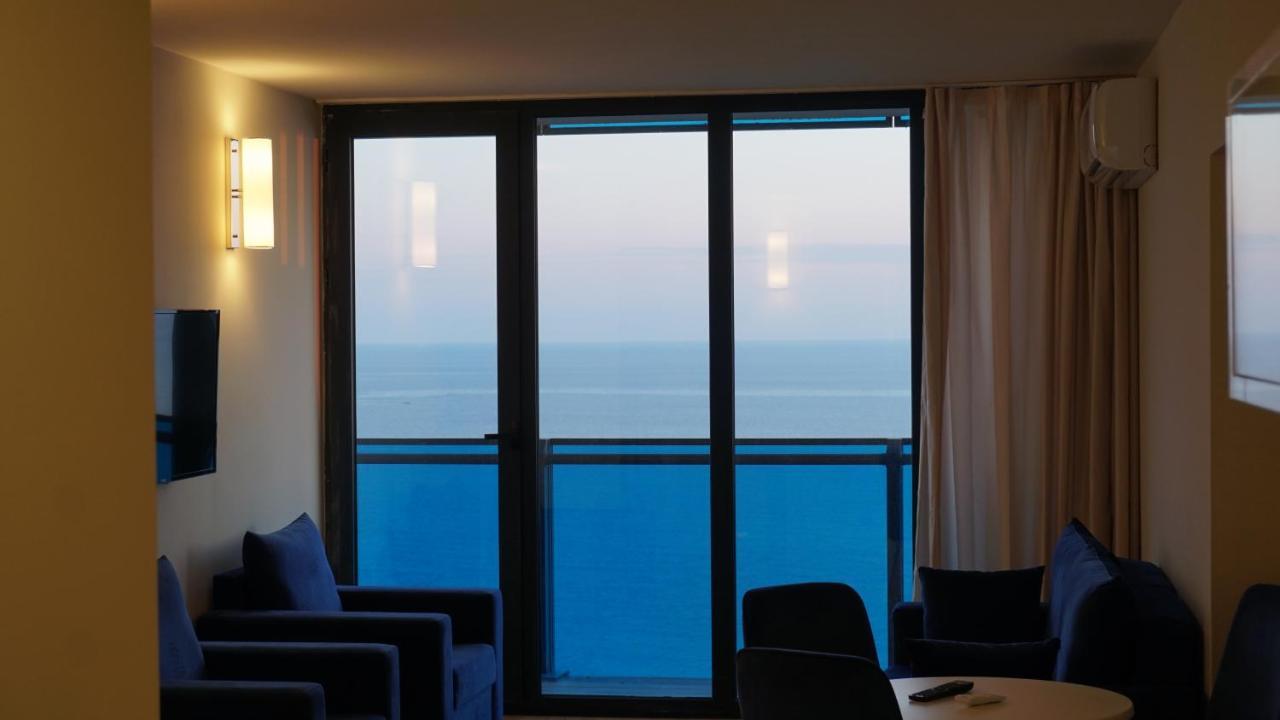 Trip Batumi Aparthotel Exterior photo